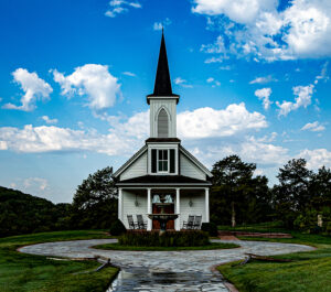 L-White-Church-in-Branson-Missouri